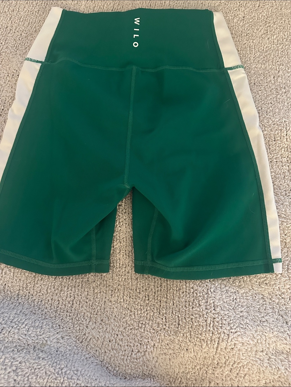 Wilo Green High-Waist Bike Shorts with White Side Panels. Size medium, EUC